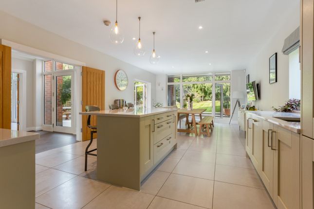 6, Brackenwood, MIDHURST photo 3