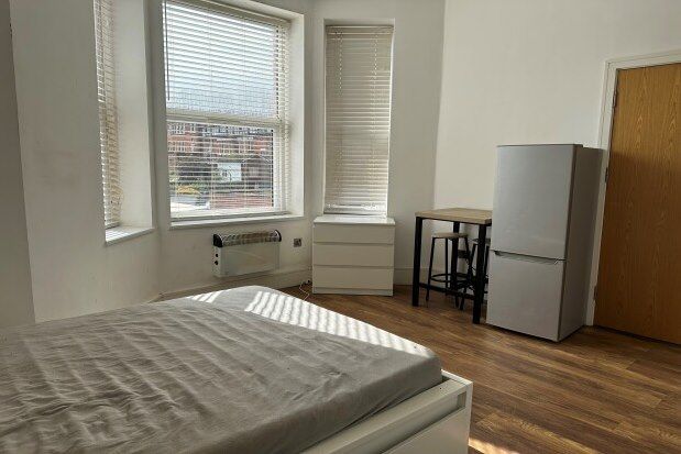 Studio to rent in Shorncliffe Road, Folkestone