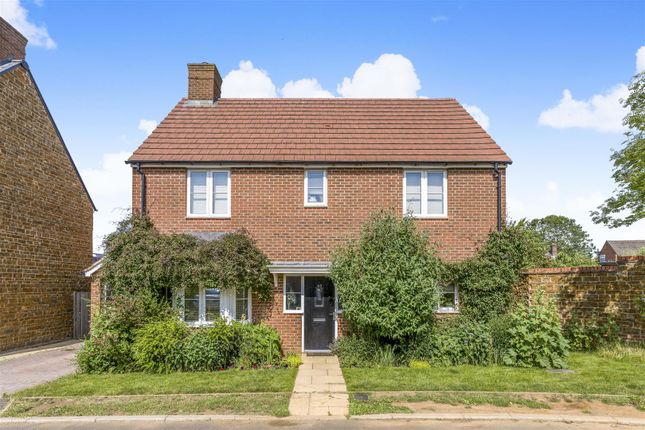 40 Cotefield Drive, Bodicote-1.Jpg
