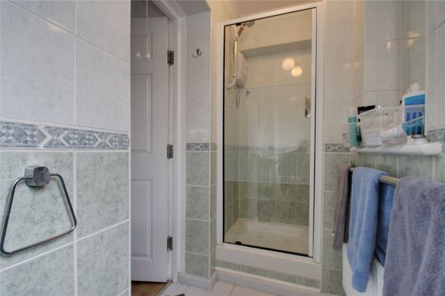 Room 6, 66, Marsh Lane, Addlestone photo 3