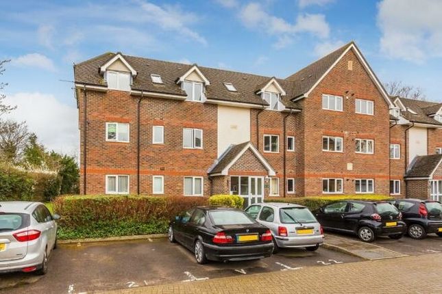 Thumbnail Flat to rent in Twyhurst Court, East Grinstead