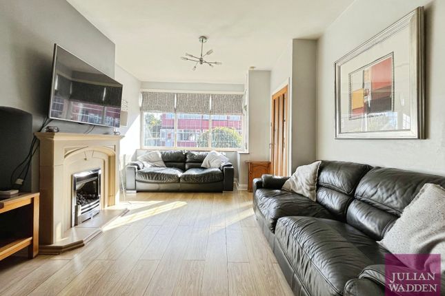 32, Sussex Drive, Manchester photo 2