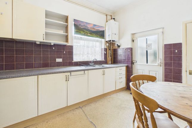 15 Perry Street, Hull photo 3