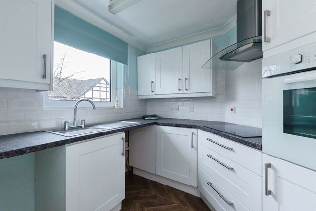 Flat 37, Alexandria Court, Glenmoor Road, Ferndown photo 4