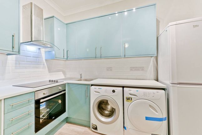 Flat to rent in Dalebury Road, Tooting Bec, London