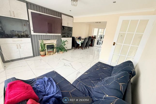 Castleview Road, Slough photo 3