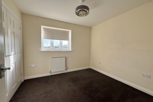 Rowberrie Close, Rednal photo 4