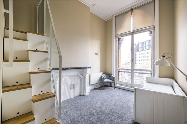 Flat for sale in Euston Road, London