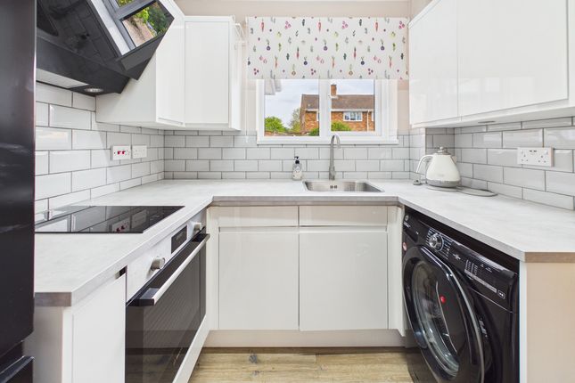 3, Shire Court, Adeyfield Road photo 2