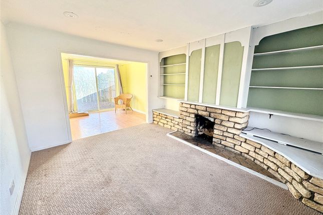 4, St. Matthews Close, Evesham photo 2