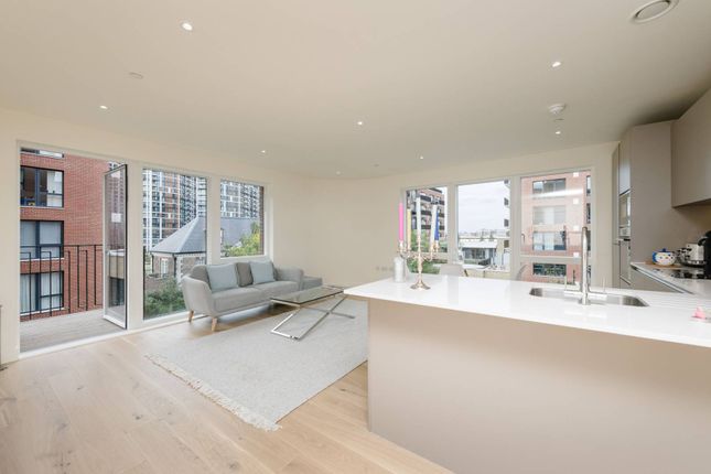 Flat for sale in Amphion House, Woolwich Riverside, London