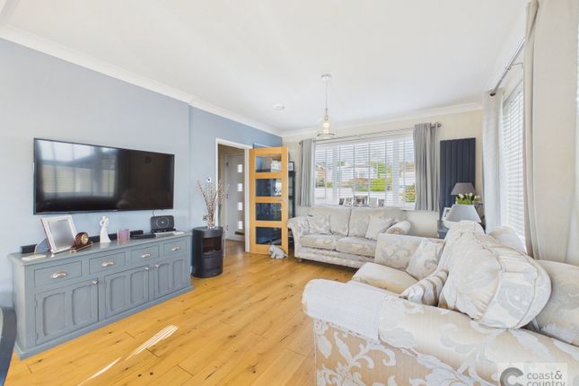 17, Higher Woodway Road, Teignmouth photo 2