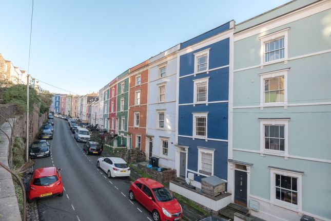1-bed flat on Third Floor Flat, Bristol, £240,000