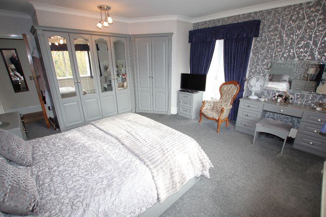 14 Lancaster Gardens East, Clacton on Sea photo 4