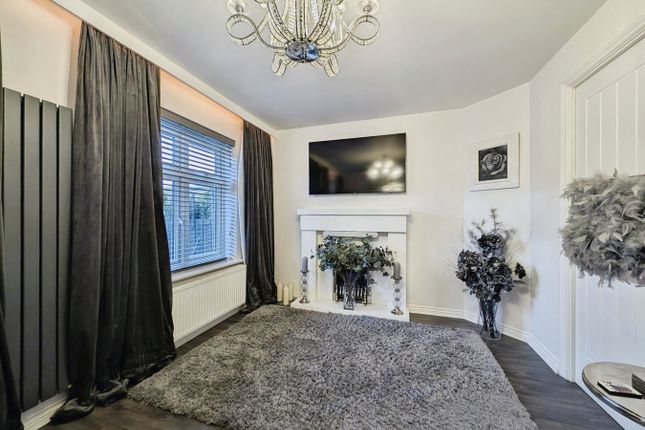 4, Oxford Close, Newcastle upon Tyne photo 3