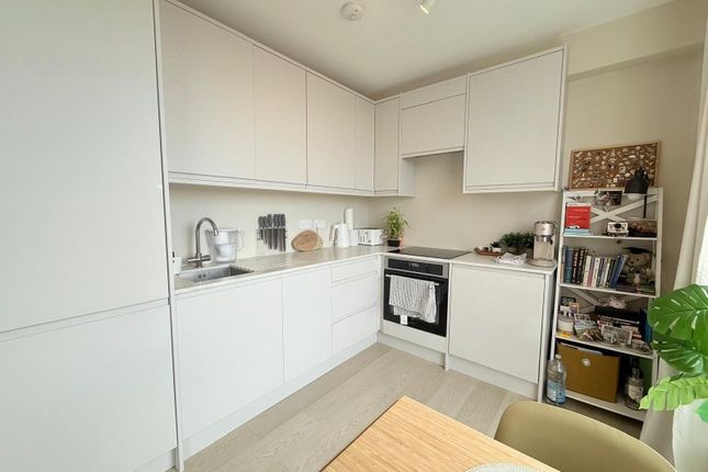 12, Manhattan Lofts, Crowthorne photo 2