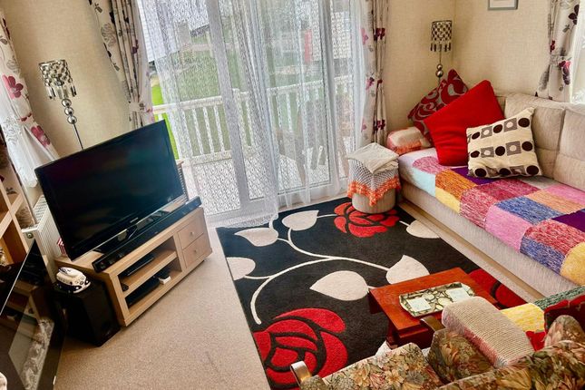 Willerby, Coast Road, Lowestoft photo 4