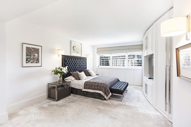 Flat for sale in Chelsea Crescent, Chelsea Harbour