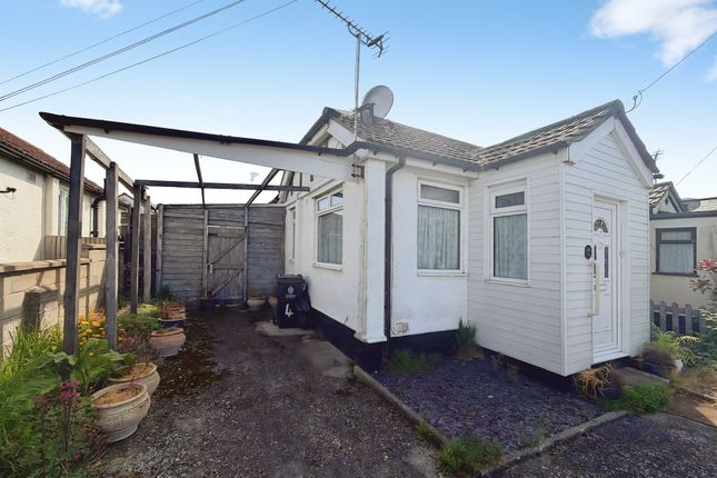 4, Lavender Walk, Clacton-On-Sea photo 2