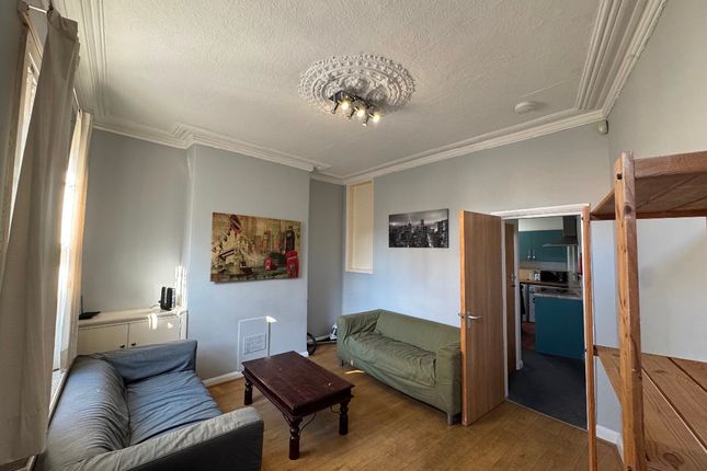 64 Birkin Avenue, Nottingham photo 2