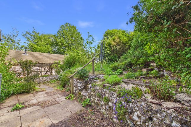 21, Greenway, Buckinghamshire photo 3