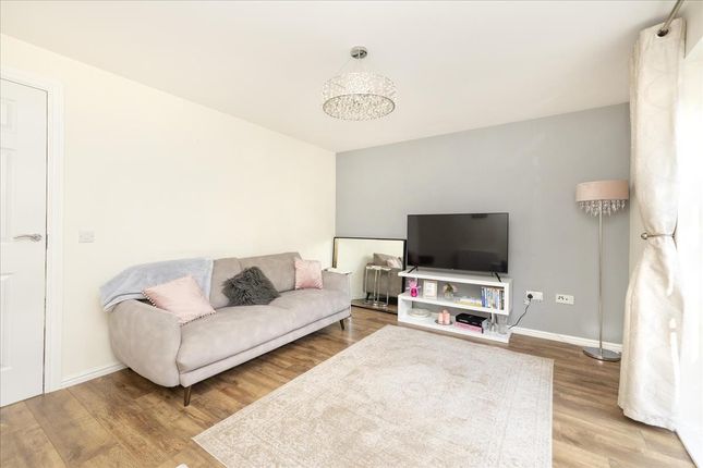 24 Old Dalmore Drive, Auchendinny Penicuik photo 3
