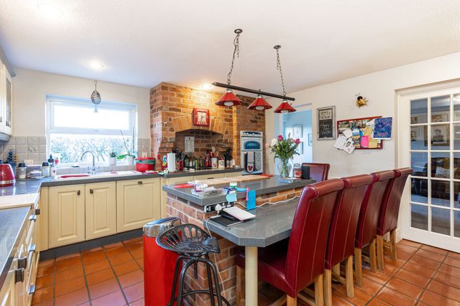 Detached bungalow for sale in Stanton Harcourt Road, South Leigh