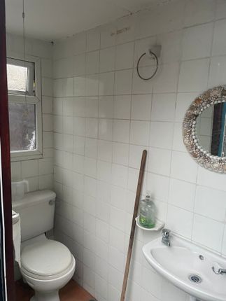 Terraced house to rent in Burges Road, London