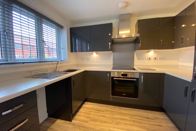 11 Wheatfield Drive, Crewe photo 3