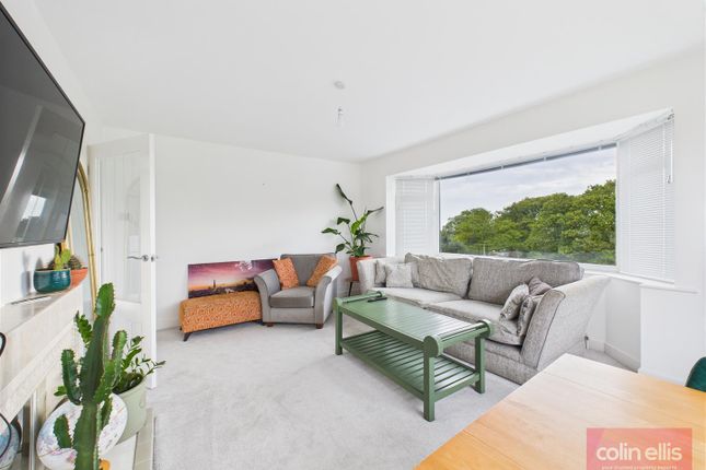 9 Peasholm Manor, North Leas Avenue, Scarborough photo 2