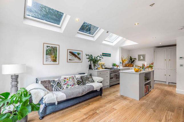 End terrace house for sale in Grimwood Road, Twickenham