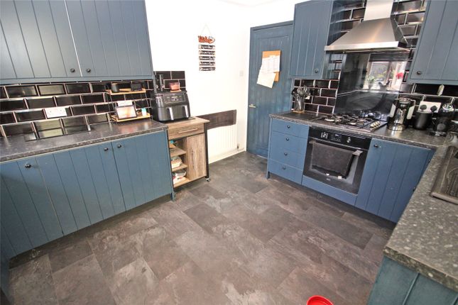 43, Barton Lane, New Milton photo 5