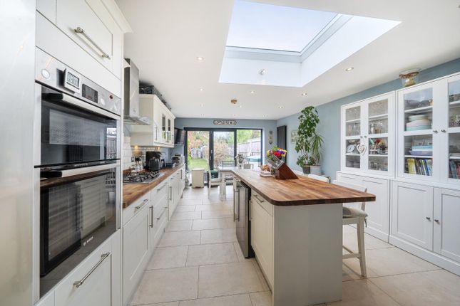 33, Boxtree Lane, Harrow photo 2
