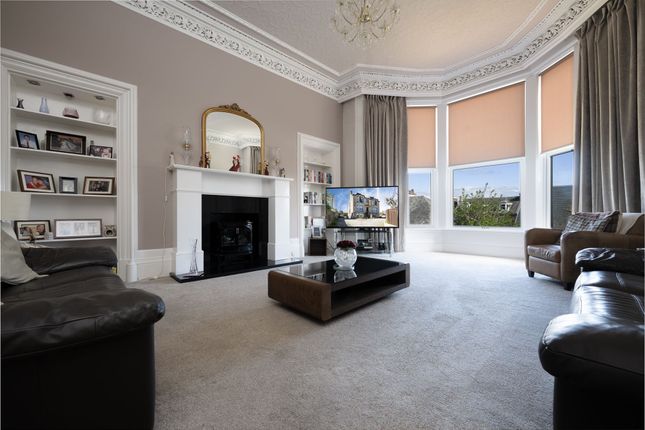 3-bed flat on 23a Eldon Street, Greenock, £265,000