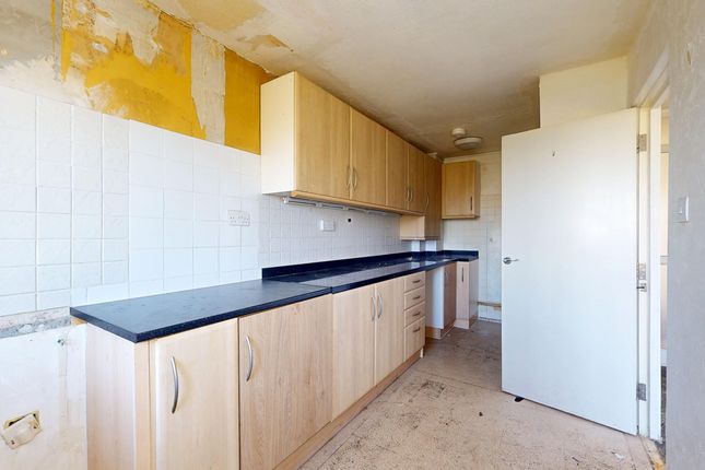 215 Peabody Hill, London photo 5