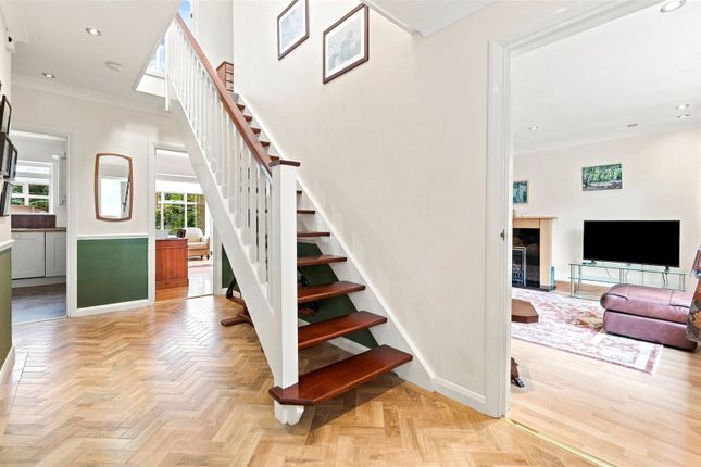 537, Woodgrange Drive, Essex photo 4