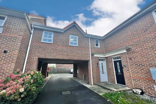 Thumbnail Flat for sale in Hawthorn Drive, Thornton