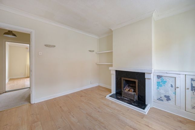 25, Tyndal Road, Grantham photo 3