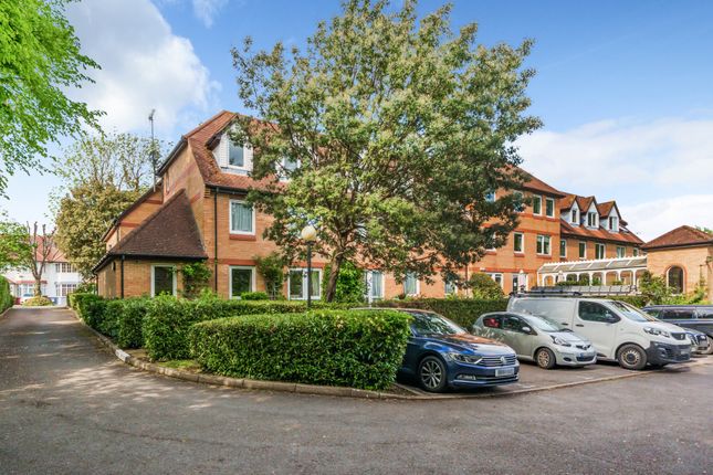 Thumbnail Flat for sale in Mayfield Avenue, North Finchley, London