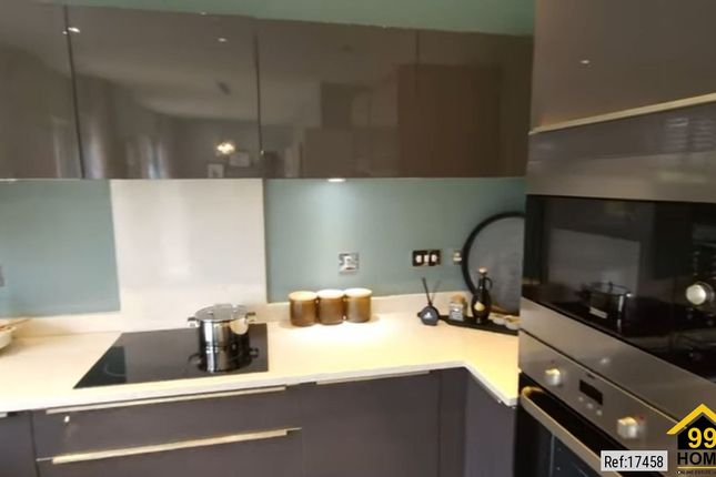 Flat 2, Coram Mansions, London photo 3