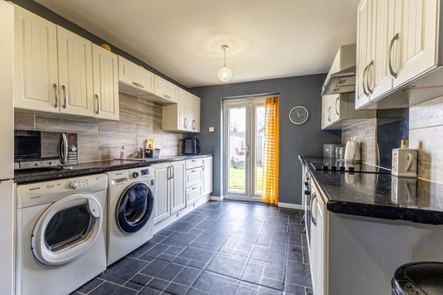 54 Mill Lane, Ryhill, Wakefield photo 2