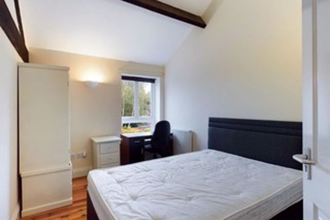 Bedroom (2)