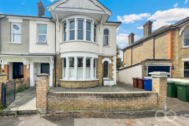 Thumbnail Flat for sale in High View Avenue, Grays