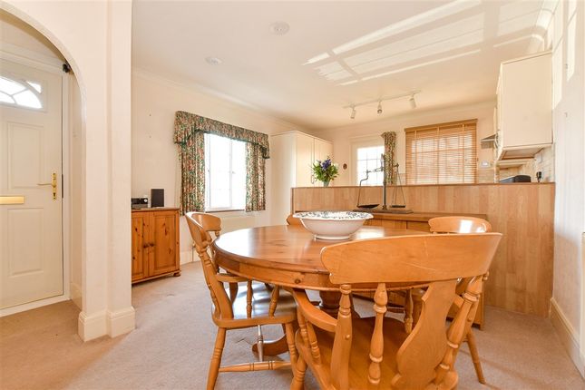 Kemming Road, Whitwell photo 5