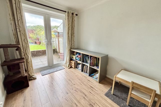 16, Waun Gron, Swansea photo 4