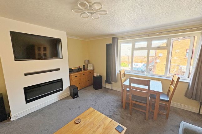 Flat 12 ,The Towers, Park Avenue, Skegness photo 4