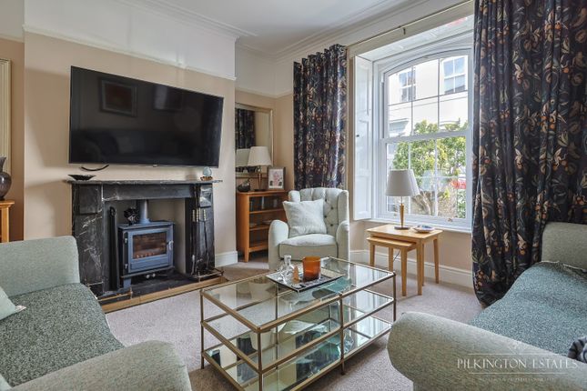 3, Park Street, Devon photo 2