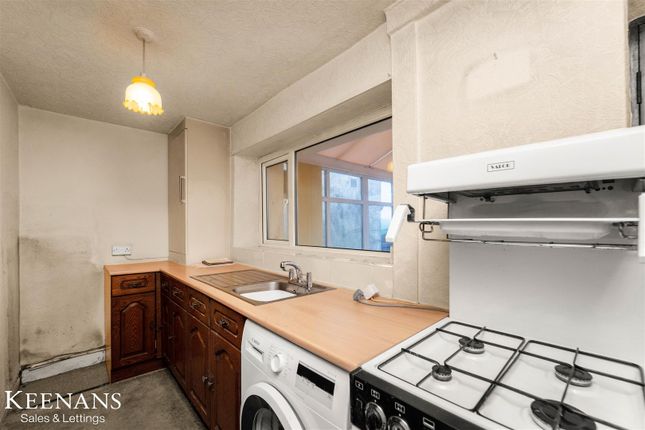 453, Wheatley Lane Road, Burnley photo 4