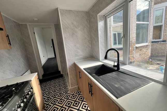 Flat 5, 317-319 Beverley Road, Hull photo 5