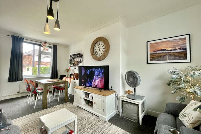 13, Smith Road, Cheshire photo 3